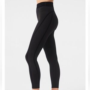 Alo Airlift Line Up 7/8 Leggings- M - Black - worn once